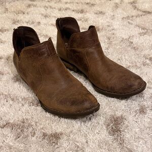Born Women's Brown Heeled Boots